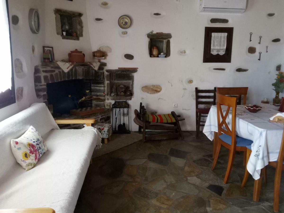 Traditional House Paros Sarakíniko Esterno foto